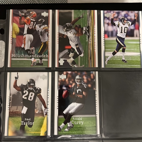 2007 NFL Card Lot - Picture 7 of 7